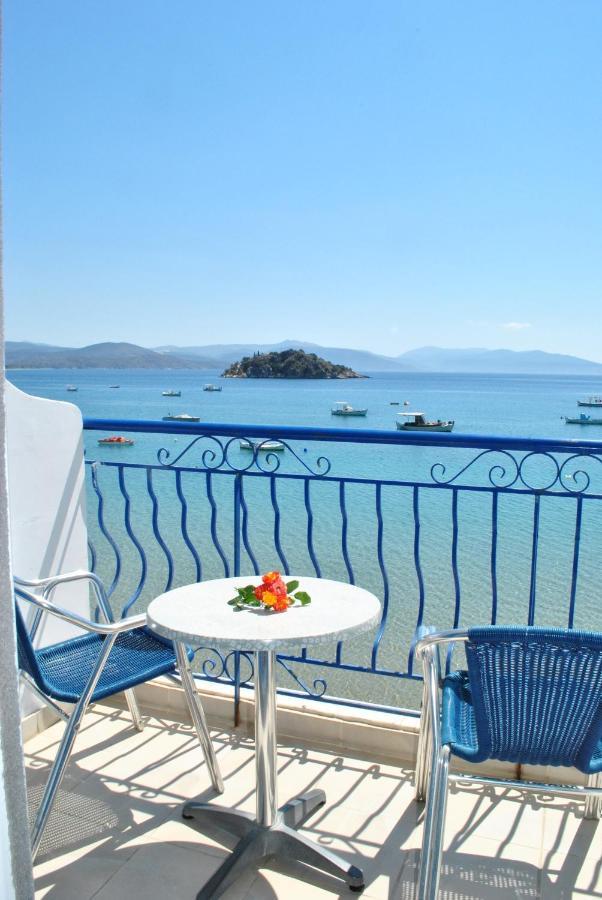 Hotel Aris 托隆 外观 照片